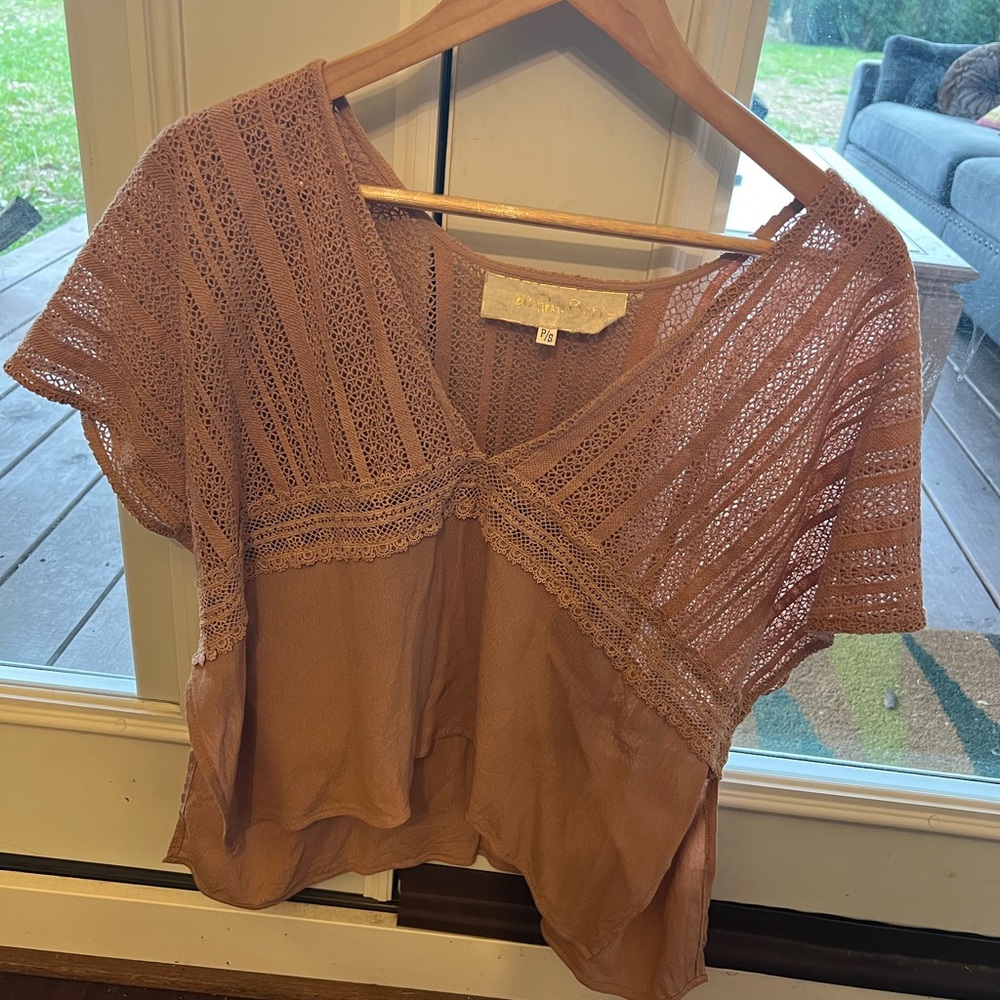 Jen’s Pirate Booty flowy v-neck top size small